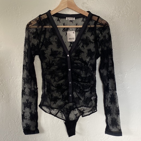 Free People✨Lady Lux Lace Bodysuit- Black - Picture 3 of 10